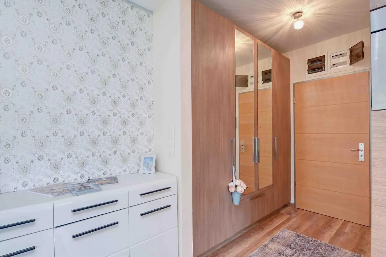 Madarhegy Apartment With Garden Buda Side Budapest