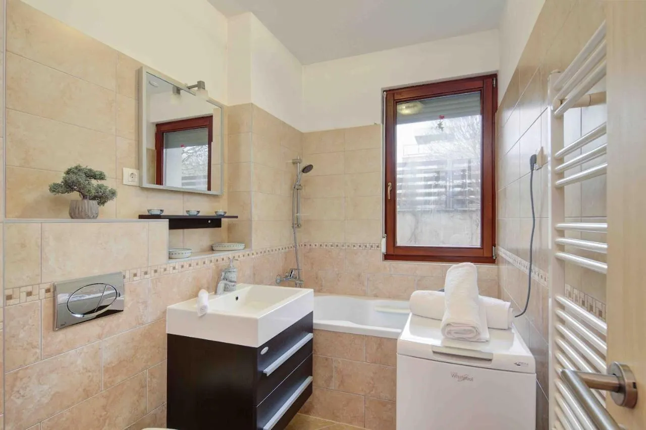 Madarhegy Apartment With Garden Buda Side Budapest