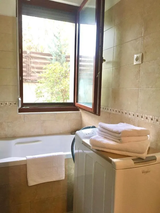 Madarhegy Apartment With Garden Buda Side Budapest