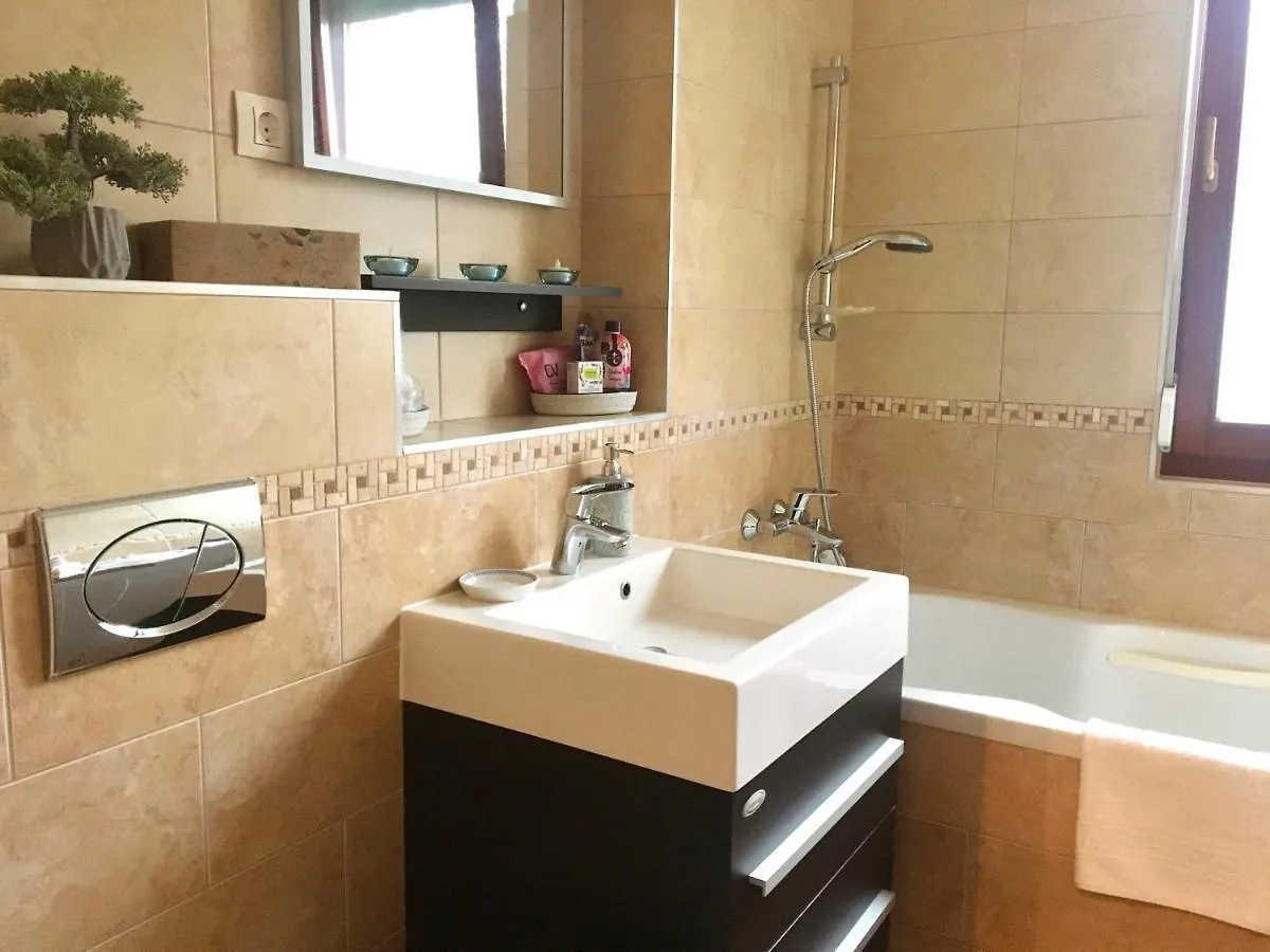 Madarhegy Apartment With Garden Buda Side Budapest